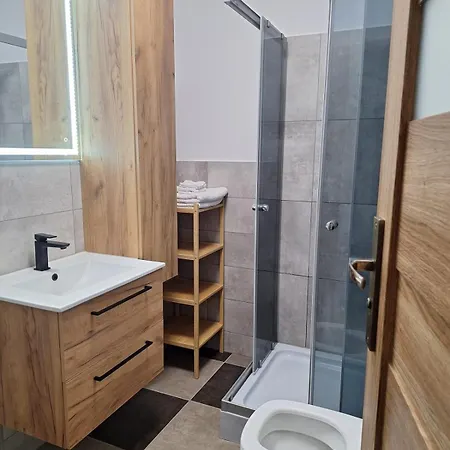 Cozy New With Balcony Познань
