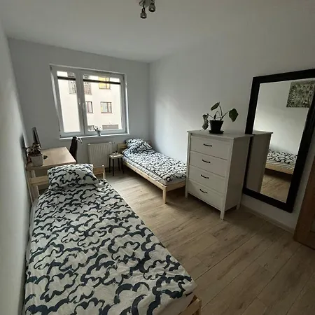 Cozy New With Balcony Apartamento Poznań